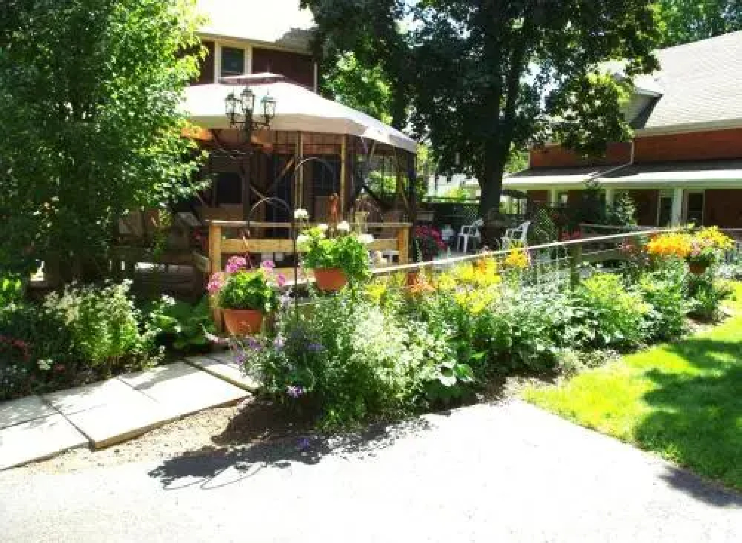 Cedar Cottage B&B