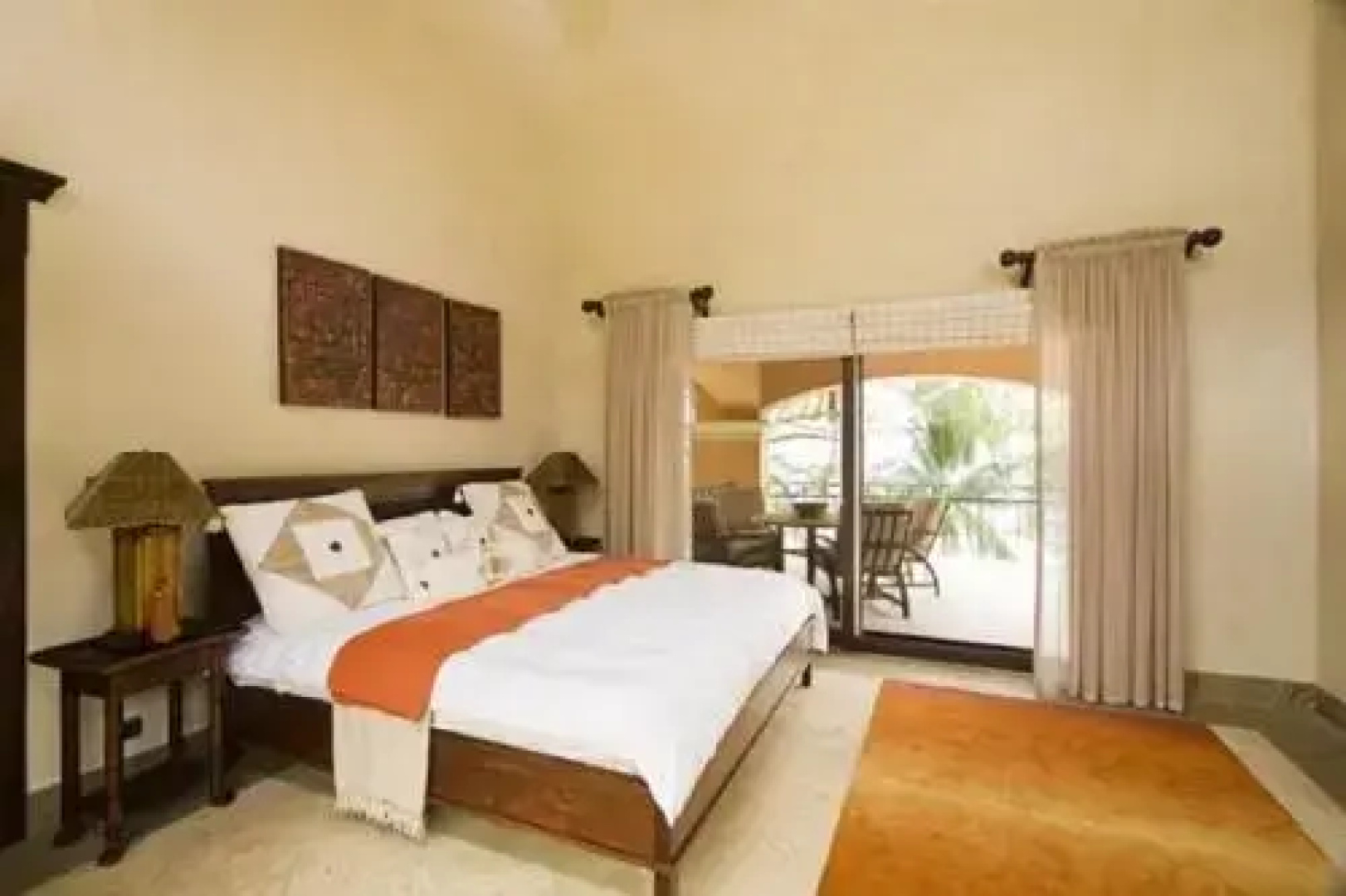 Spacious Luxury Beachfront Villa in Playa Flamingo