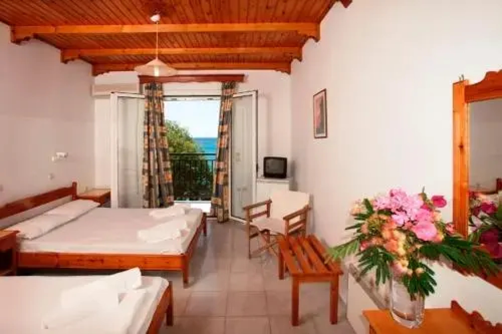 Apartments Korakakis Beach