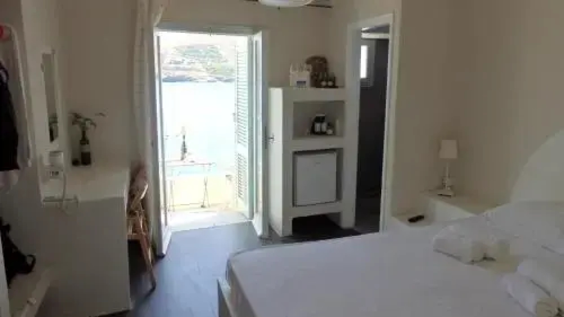 Aegean View Seaside Rooms & Studios