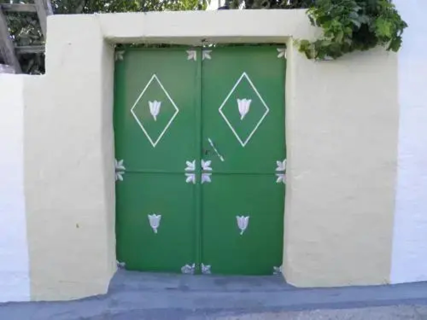 Archangelos Houses