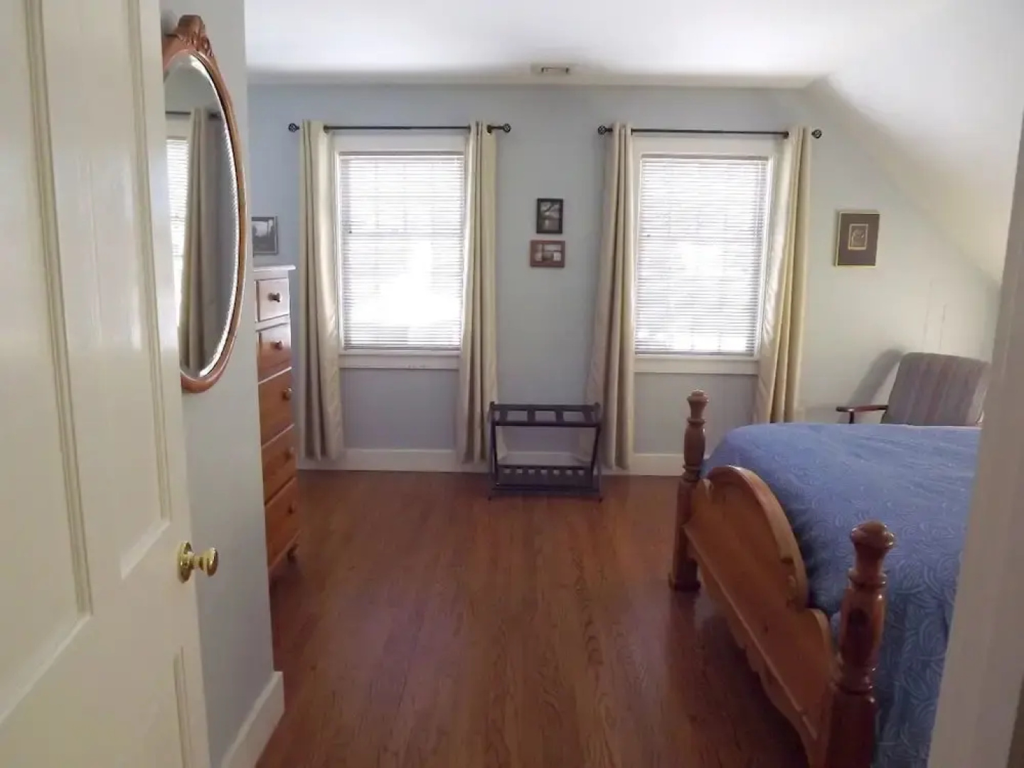 Walkable Home in Mystic Historic District
