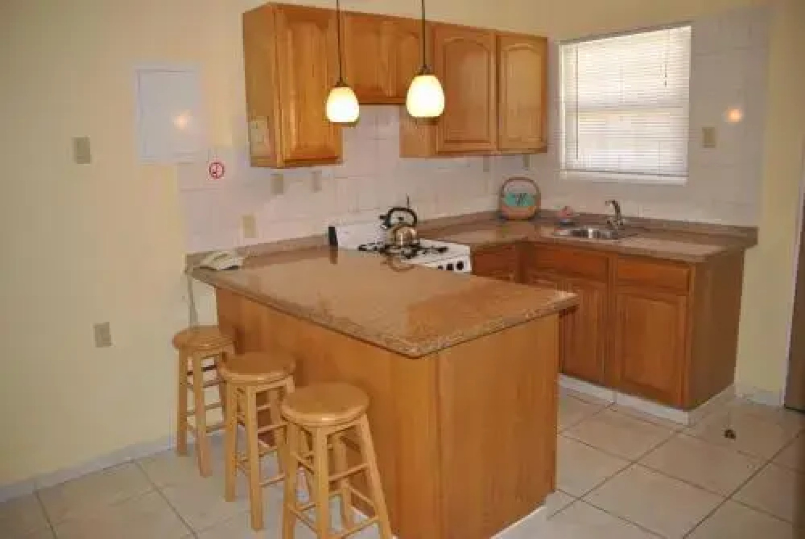 All West Apartments & Diving