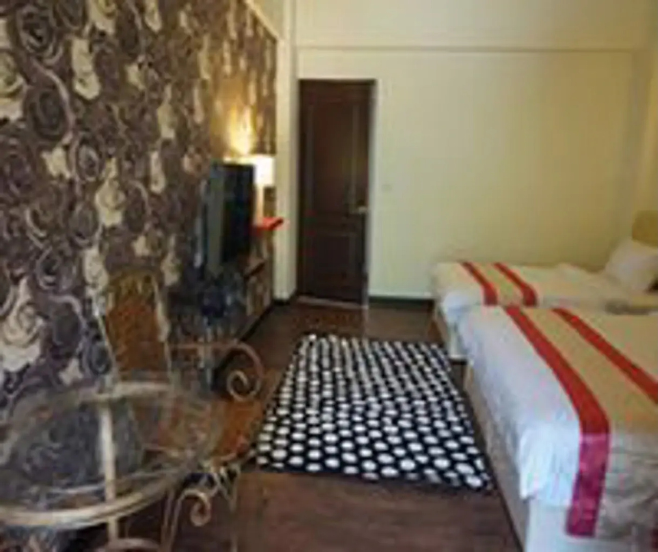 Famous Painting Town B&B