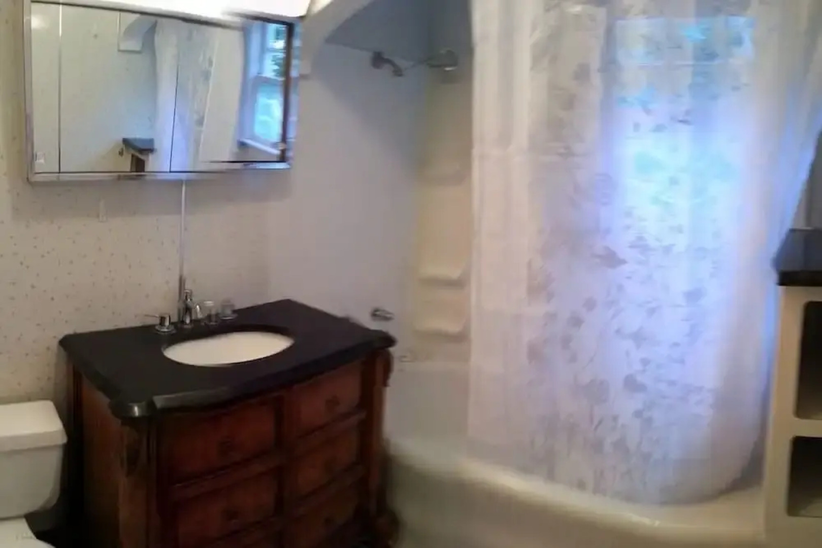 Modern Smart Townhouse Walk Downtown