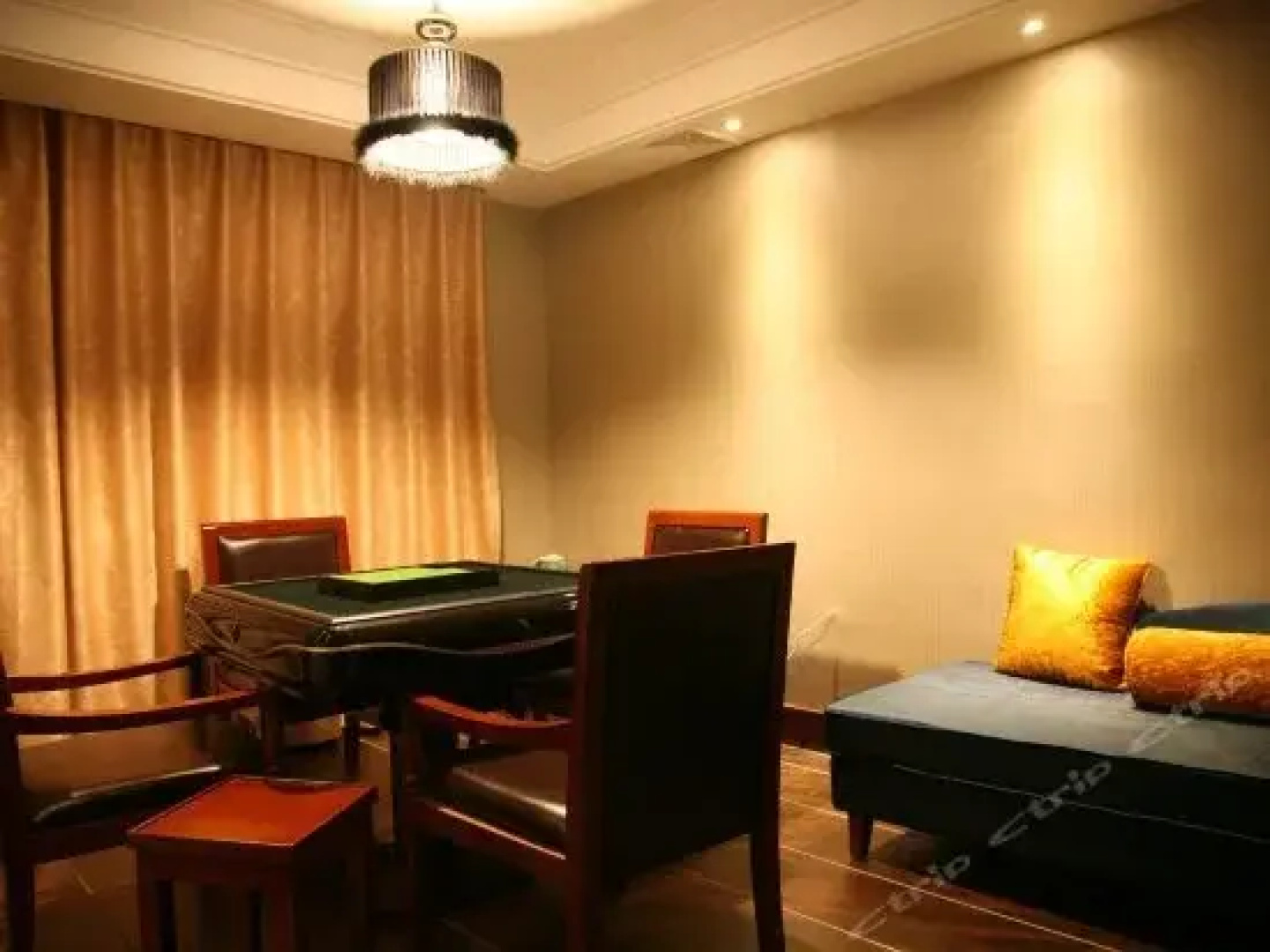 Jindi Mingshi Hotel