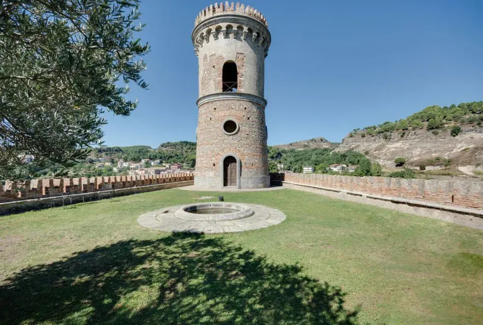 Castello Di Caccuri