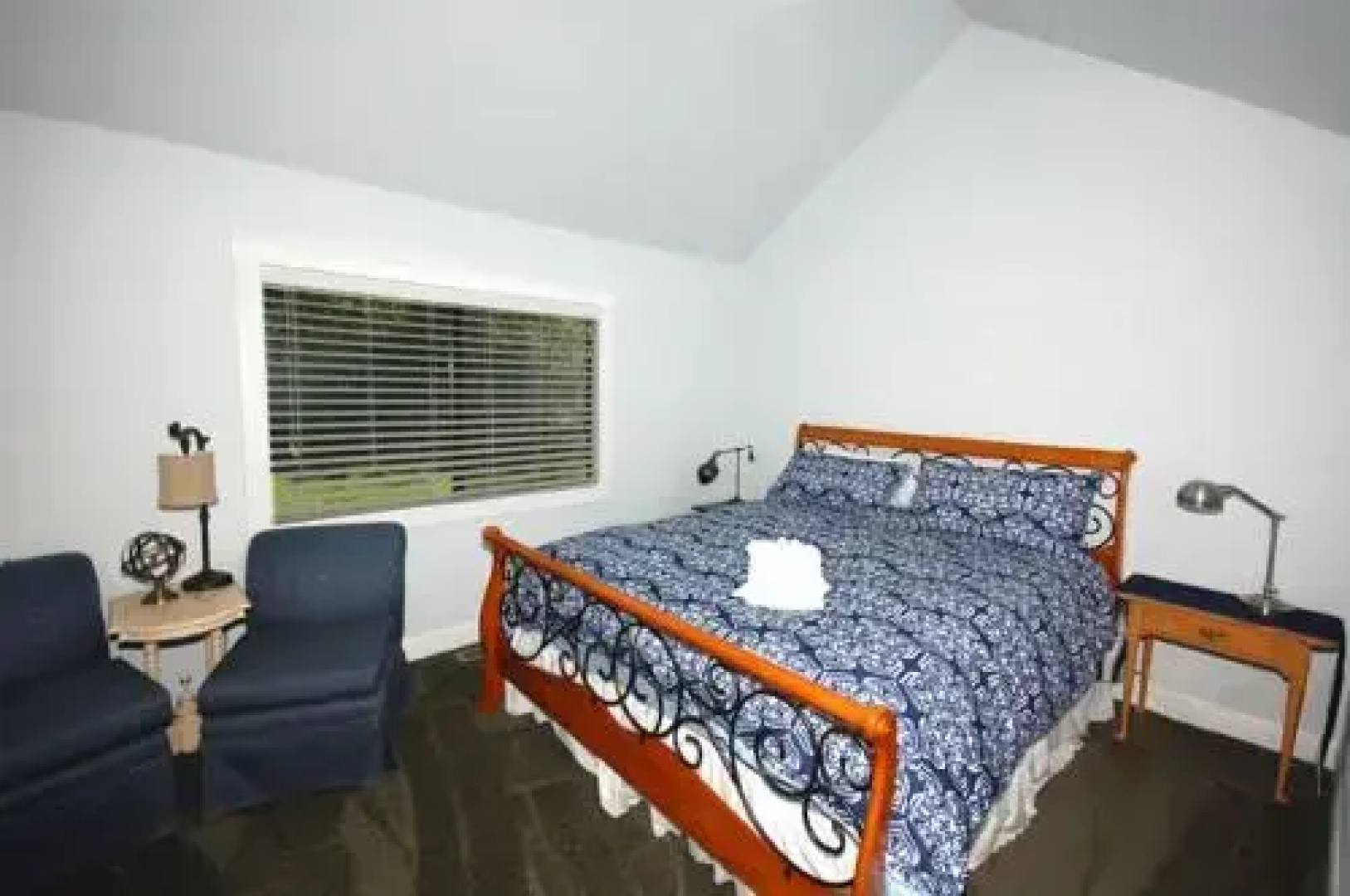 Lakeview Avenue Holiday home