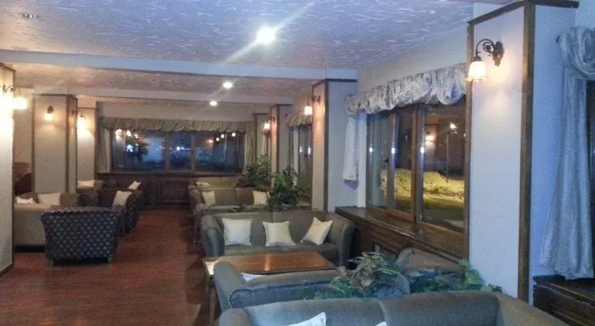 Ak Hotel