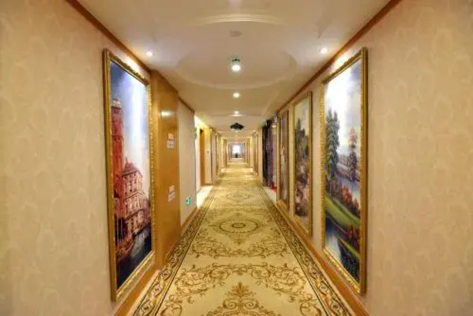Vienna Hotel Qinzhou North Square Branch