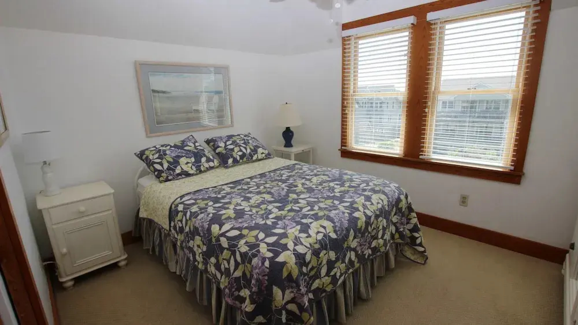 Non-stop Action - 4 Br cottage by RedAwning