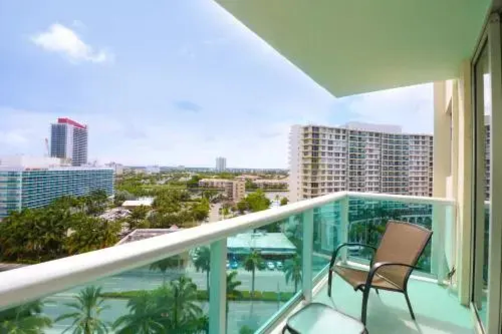 Beautiful Apartment On The Beach!