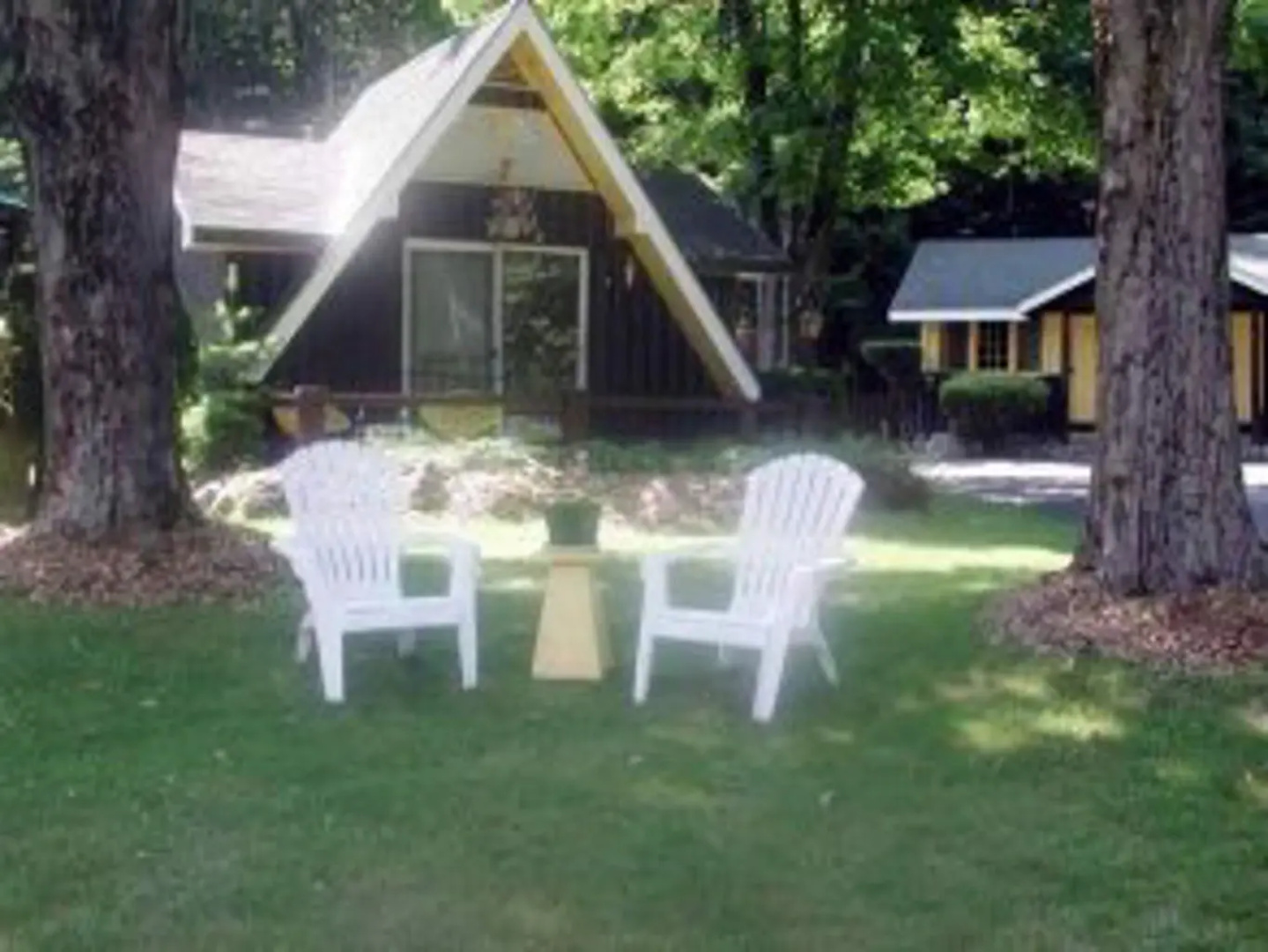 Amber Lantern Duplex Cottage