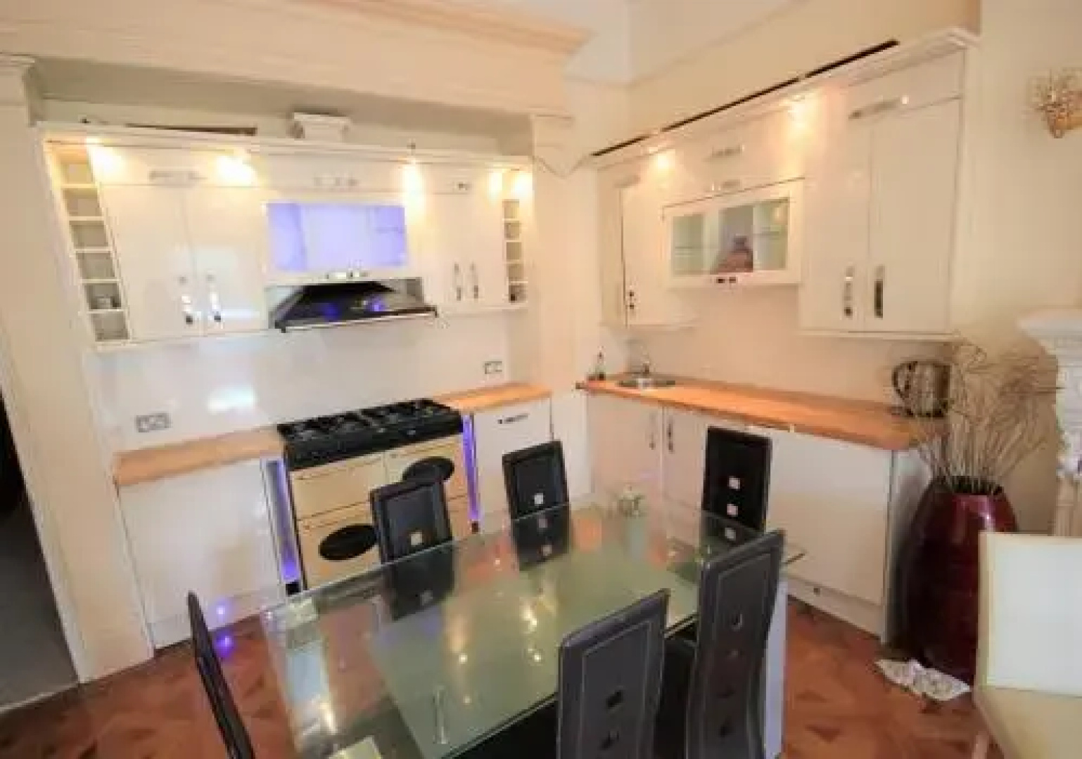 Brunswick Family Sea View Apartment