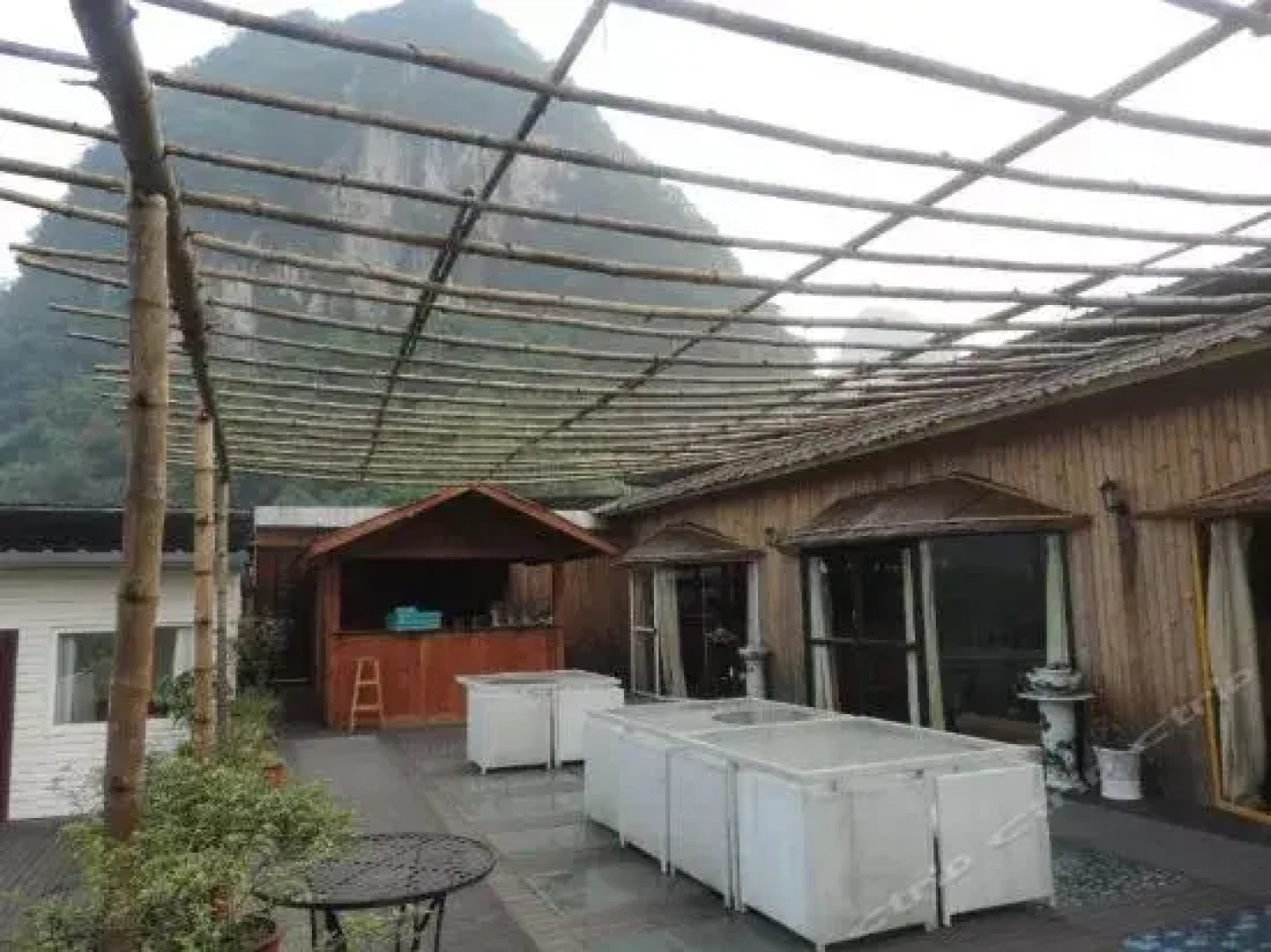 Yangshuo River Times Hotel