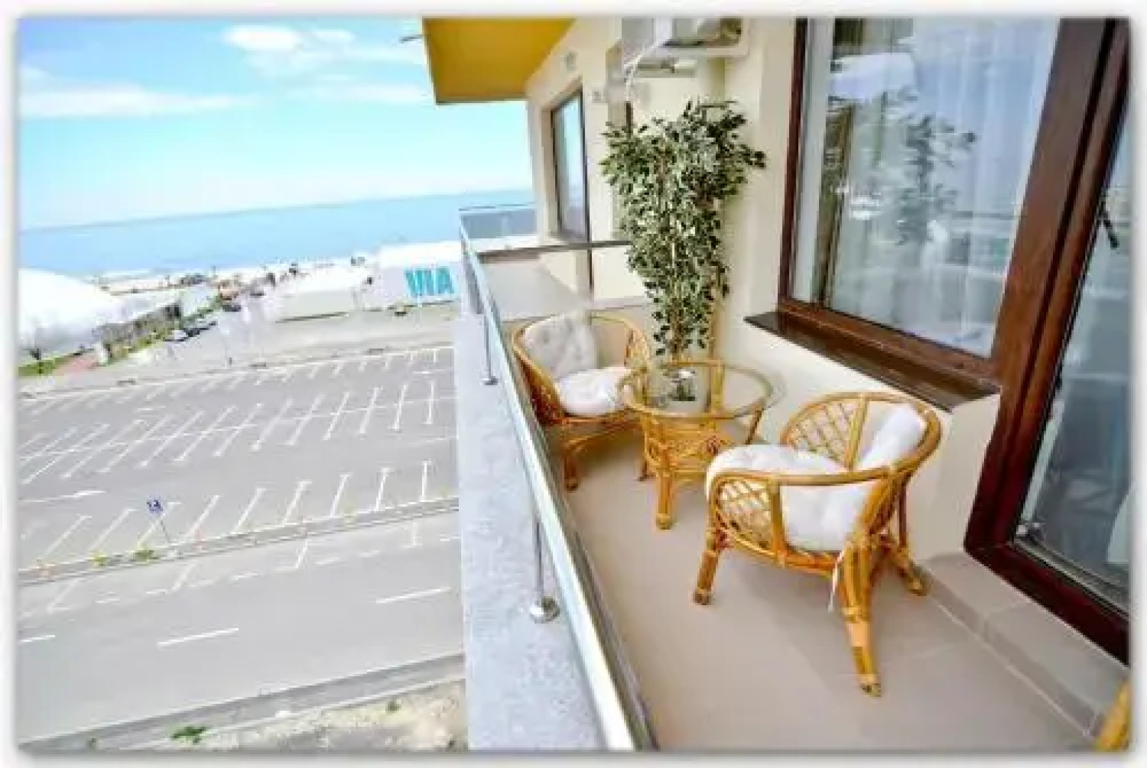 Summerland Luxury Studios by the sea