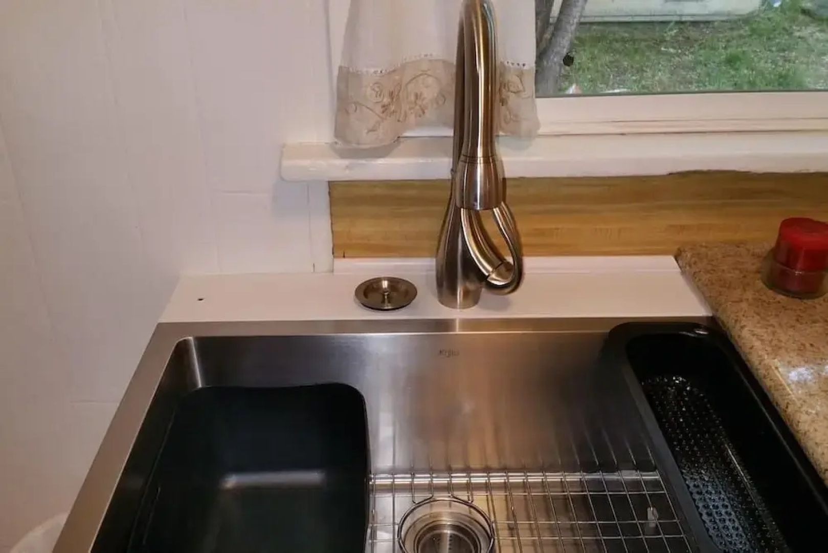 Cute Smarthouse Granite Close to Lake 2