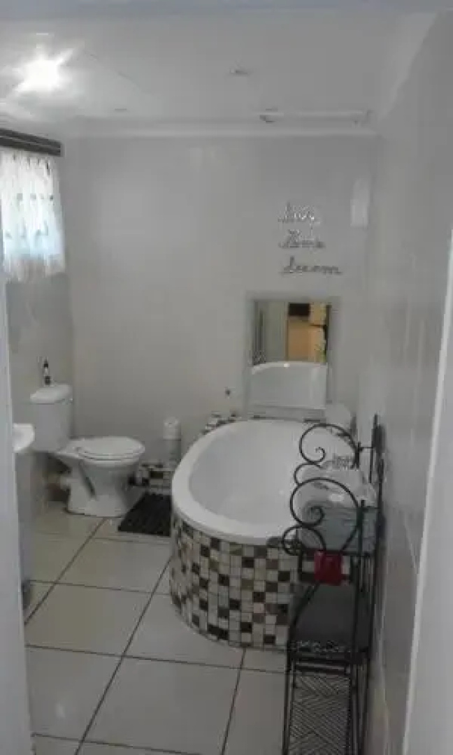 Poetry Guestrooms