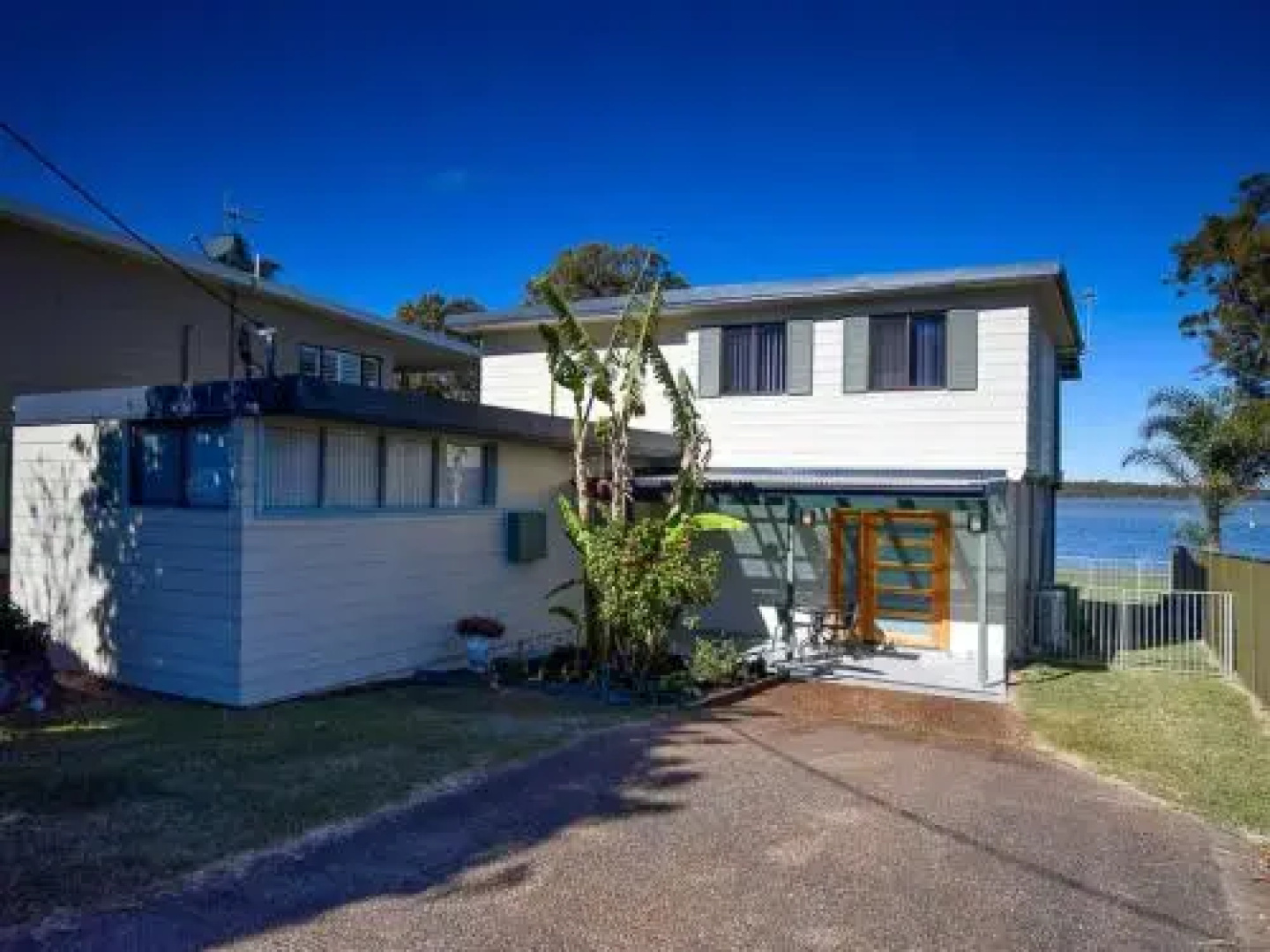 Diamond Lake House