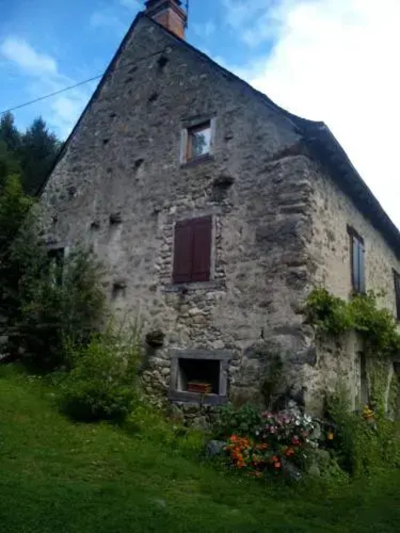 Chambres Dï¿½hï¿½tes Au Cï¿½ur Des Volcans D'Auvergne A L'australienne