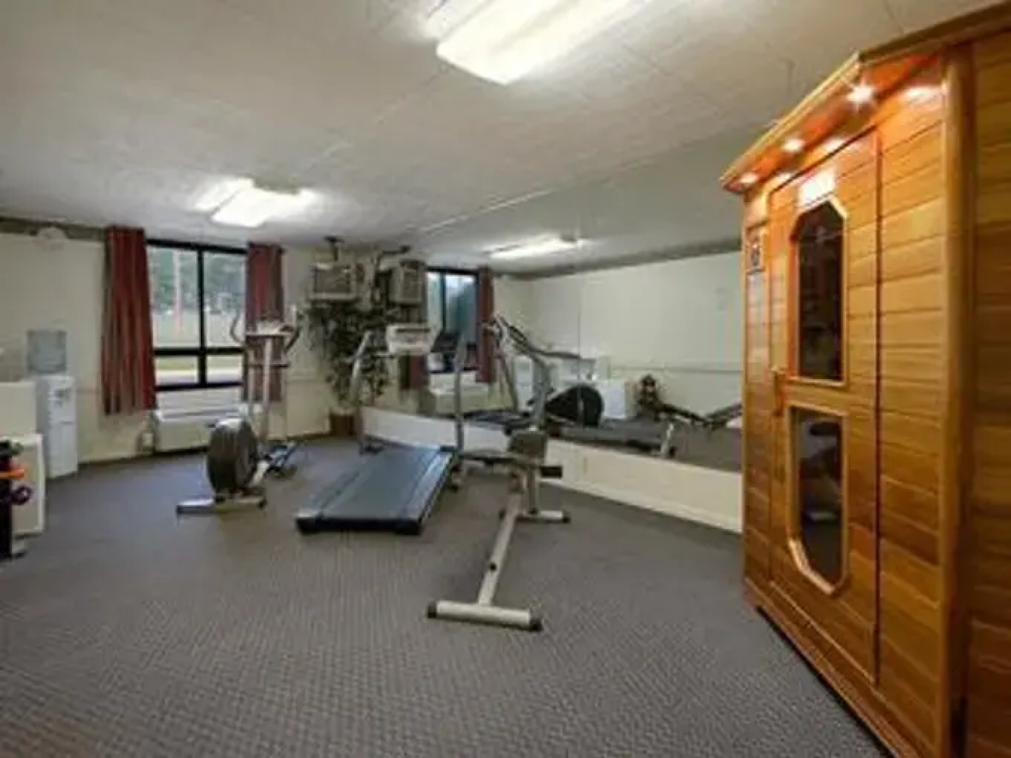 Days Inn Hotel & Conference Center - Meadville