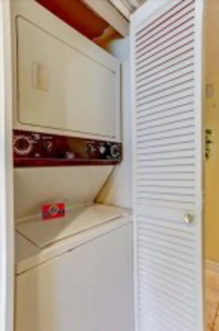 Affordable Condo with Amazing Ocean View by RedAwning