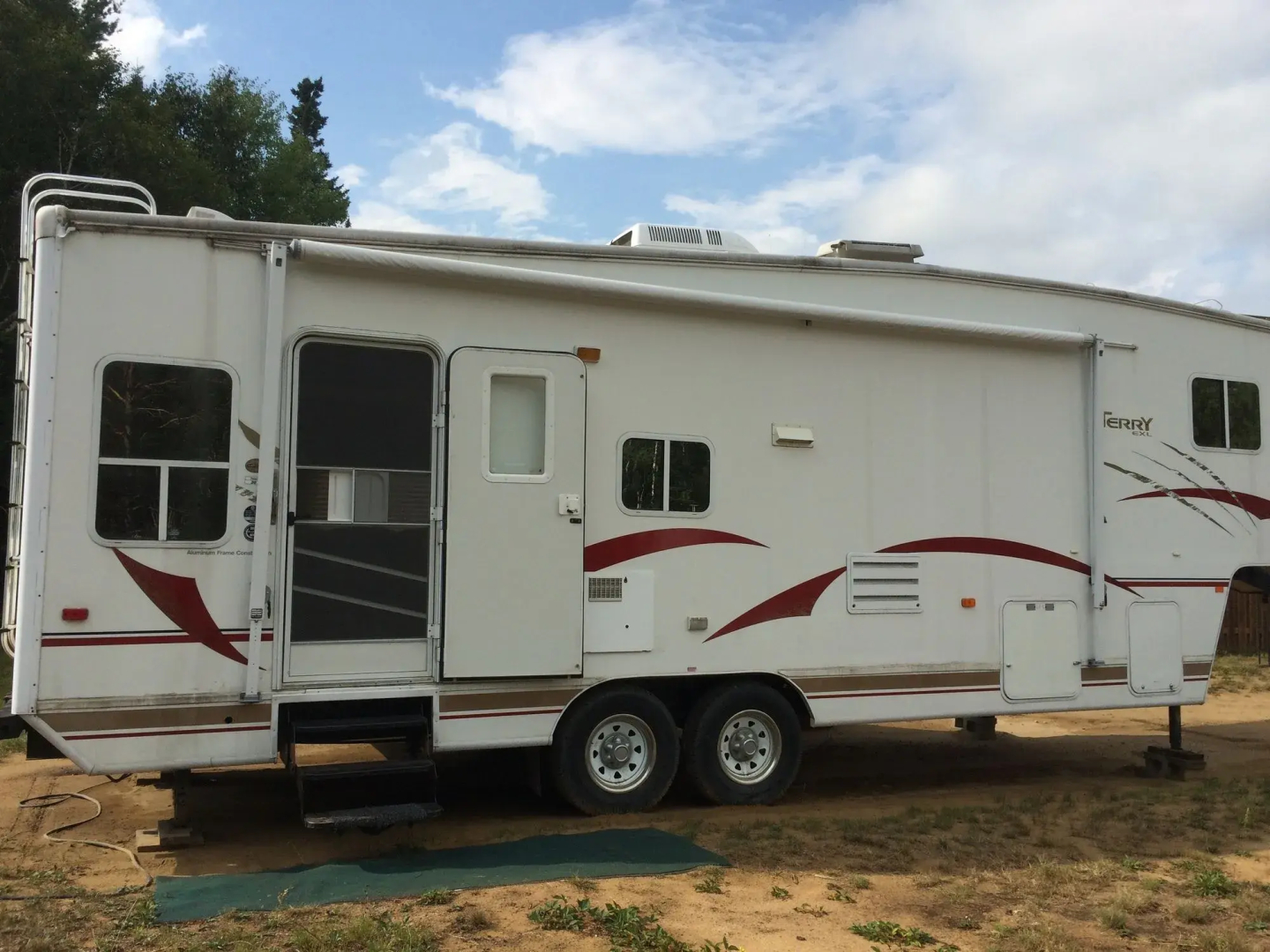 Blueberry Hill Cottages - Campground