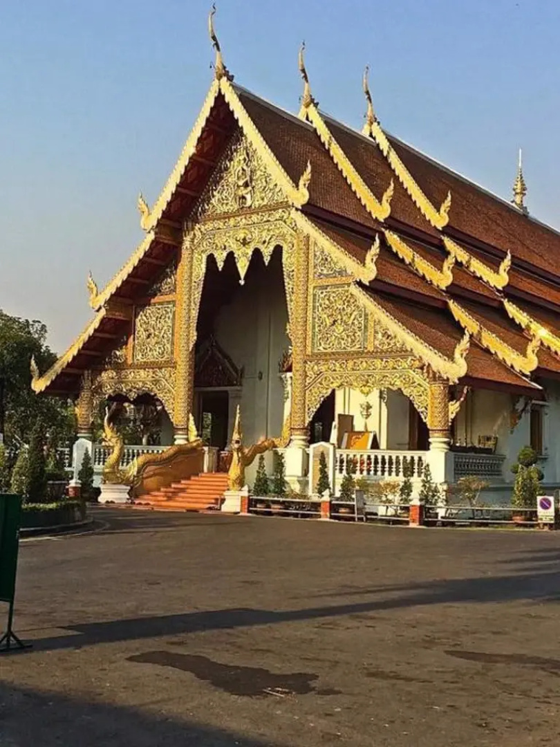 Luxury Chiang Mai Old City Town House