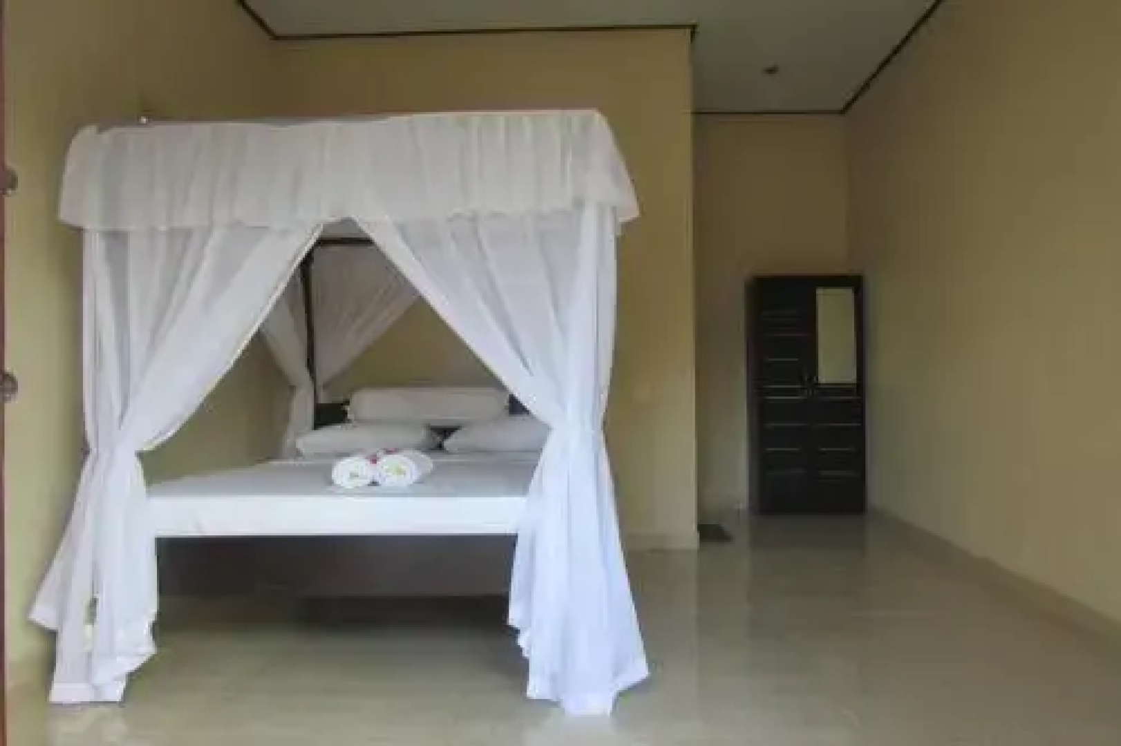 Warung Jemeluk & Home Stay