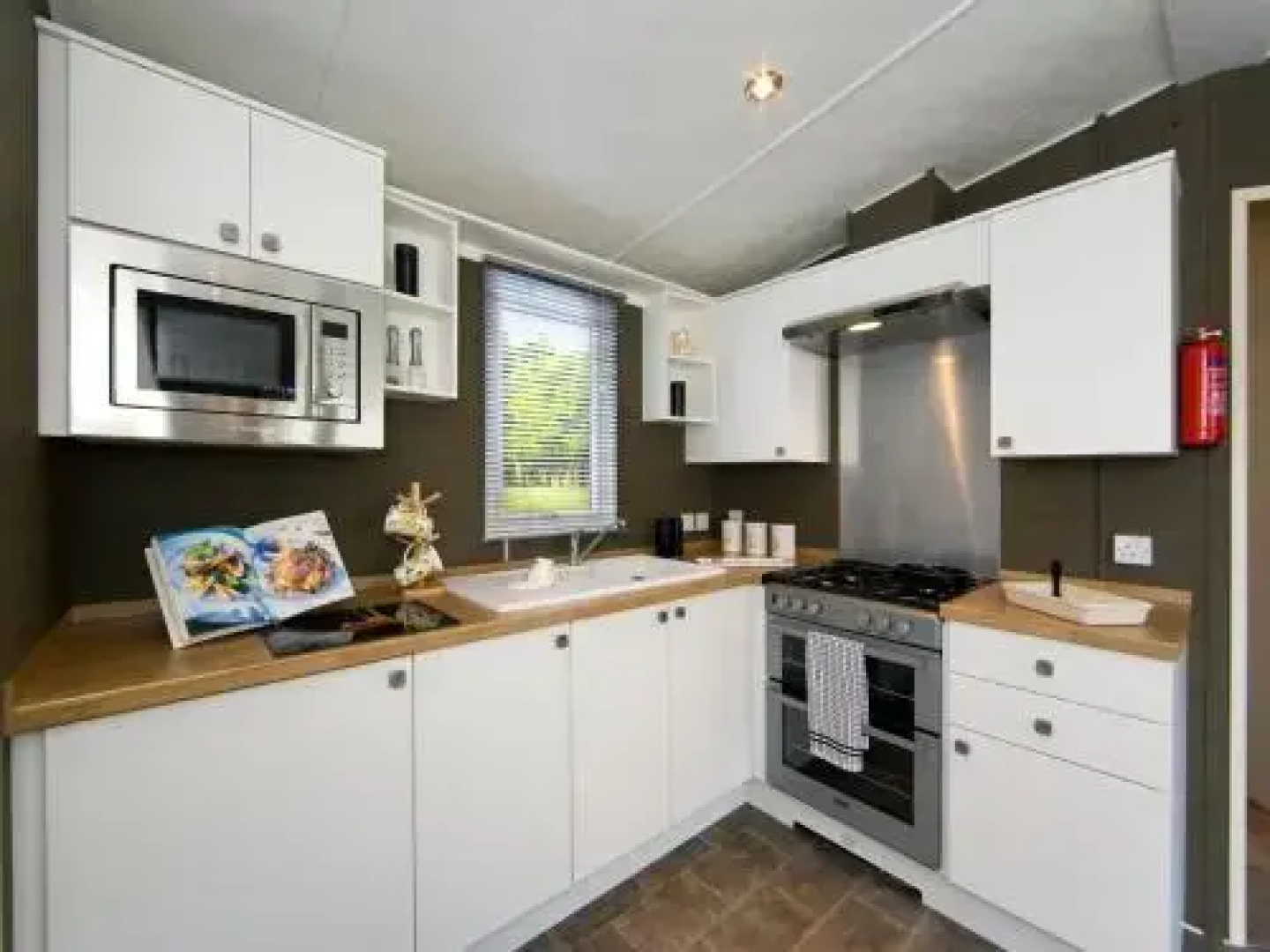 Deeside Holiday Park
