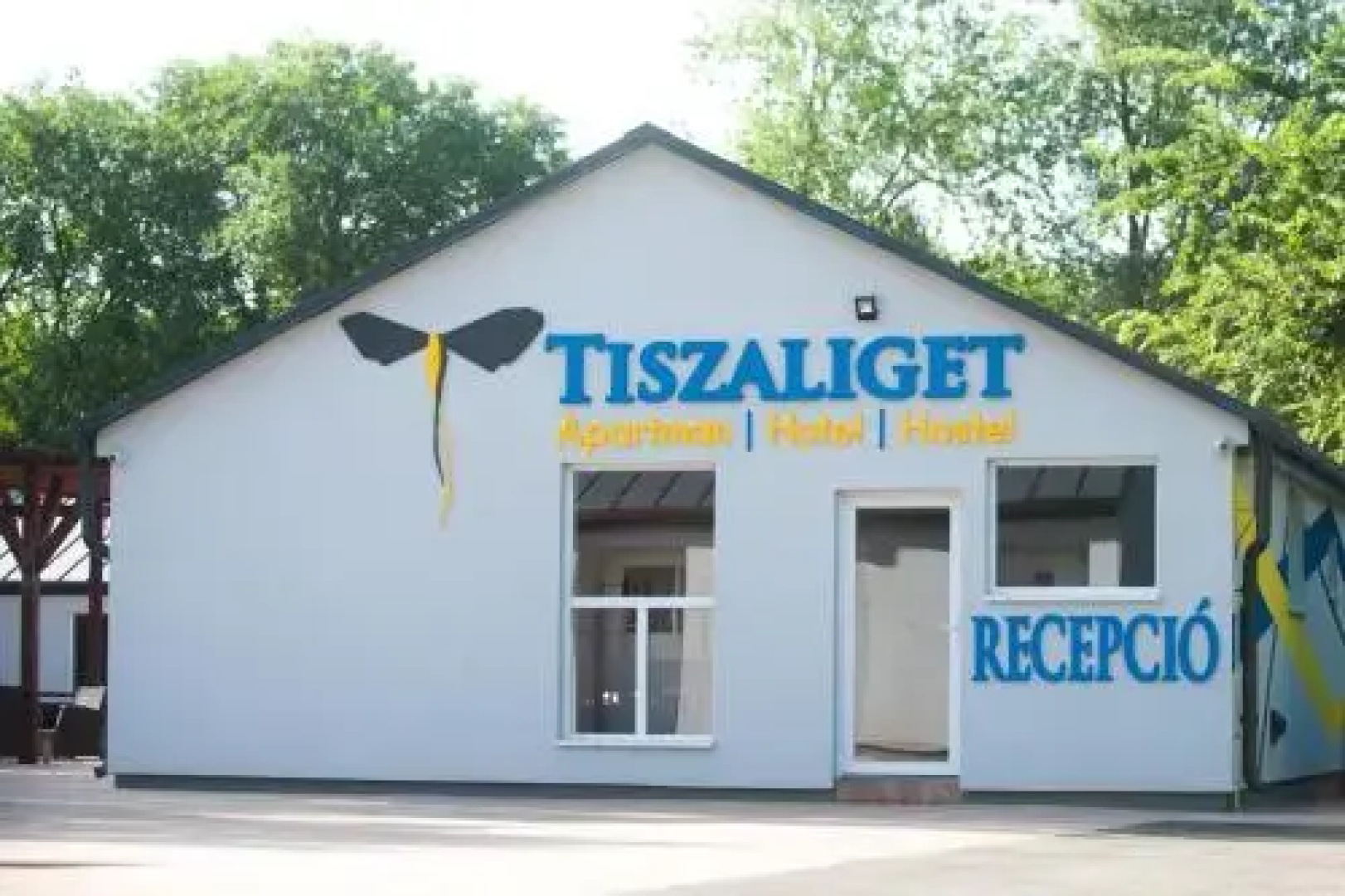 Tiszaligeti Motel & Camping