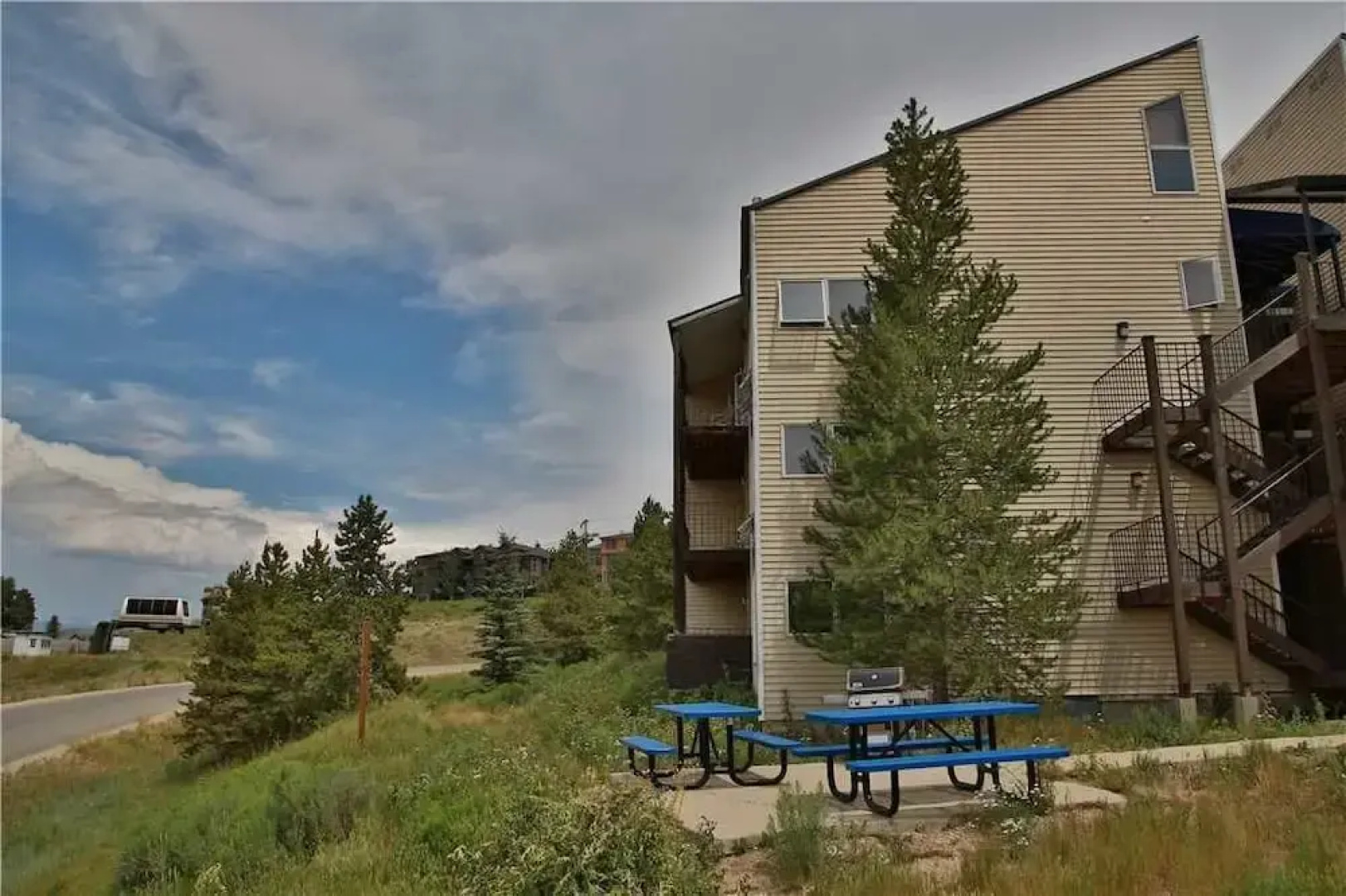 Mountainside 1 - 2 Br Condo
