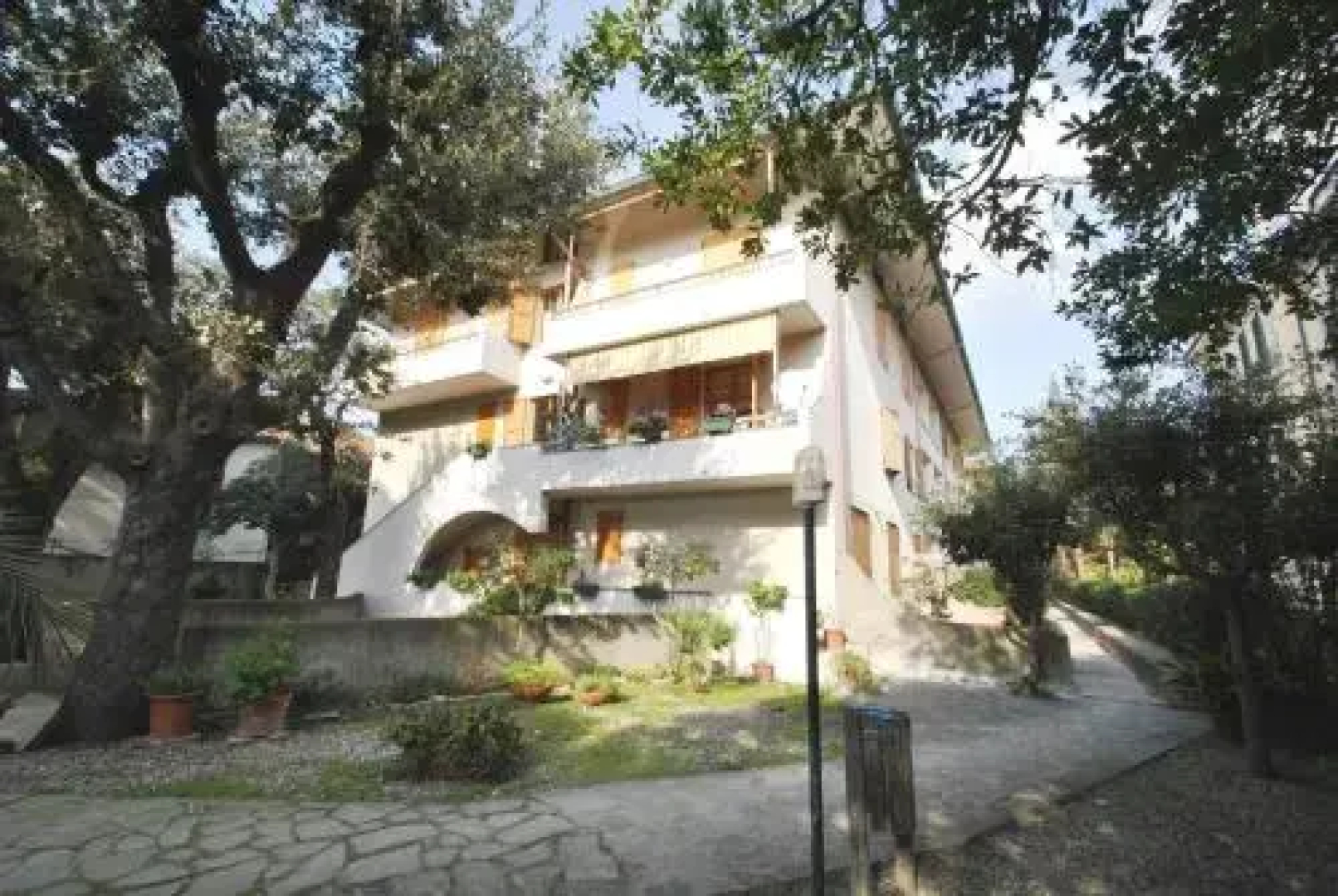 Appartamenti Pino Italico