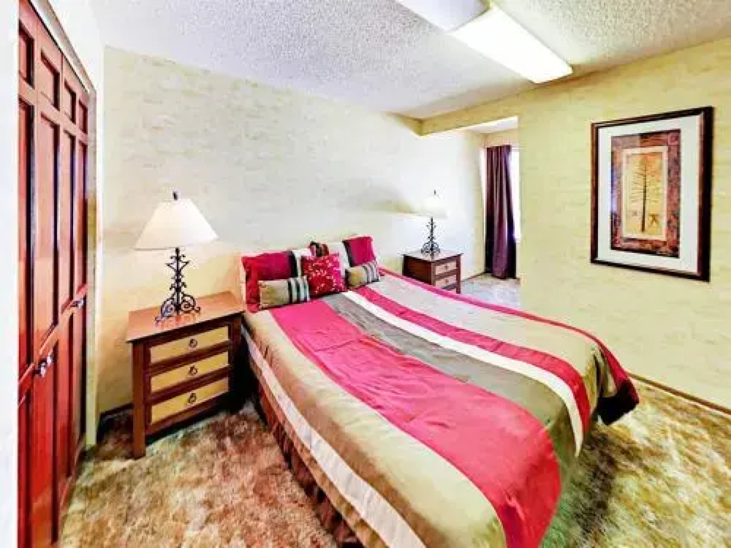 8676 S 1300 E Condo by RedAwning