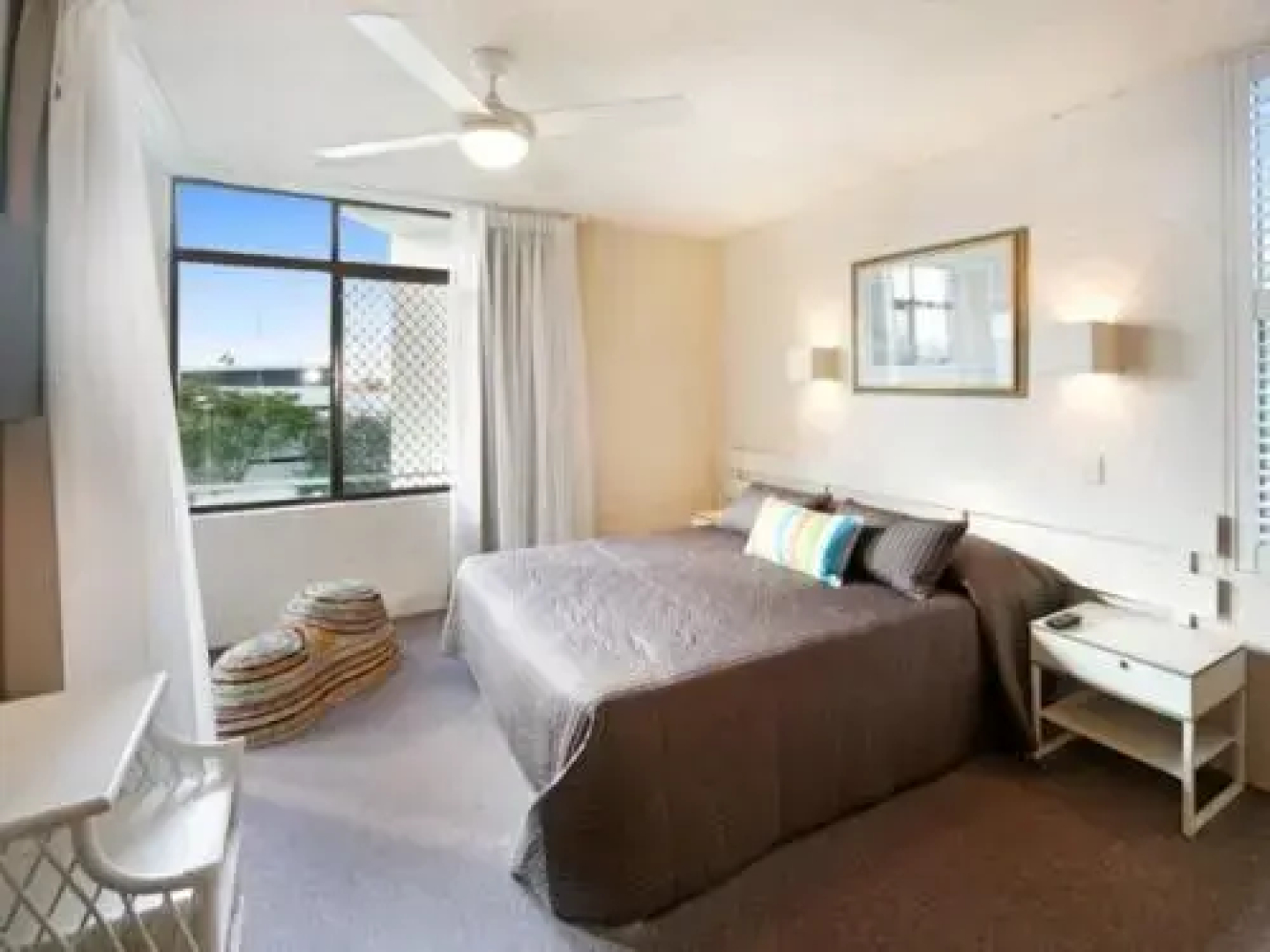 Warroo Apartments