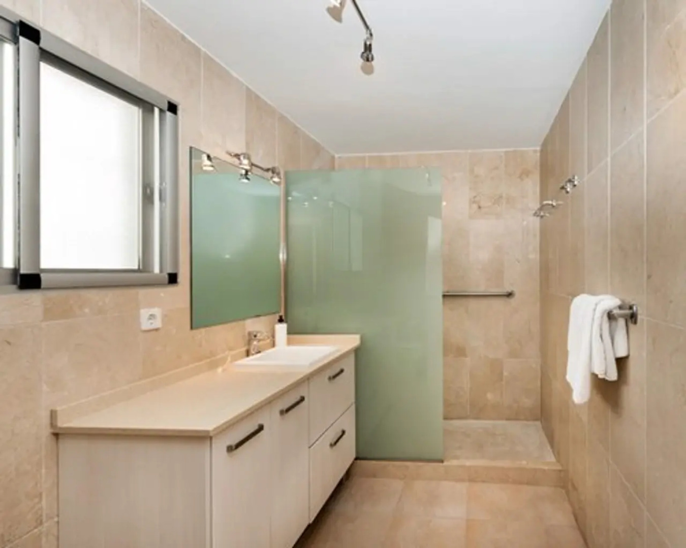 Royal Aloha Spain/ravc