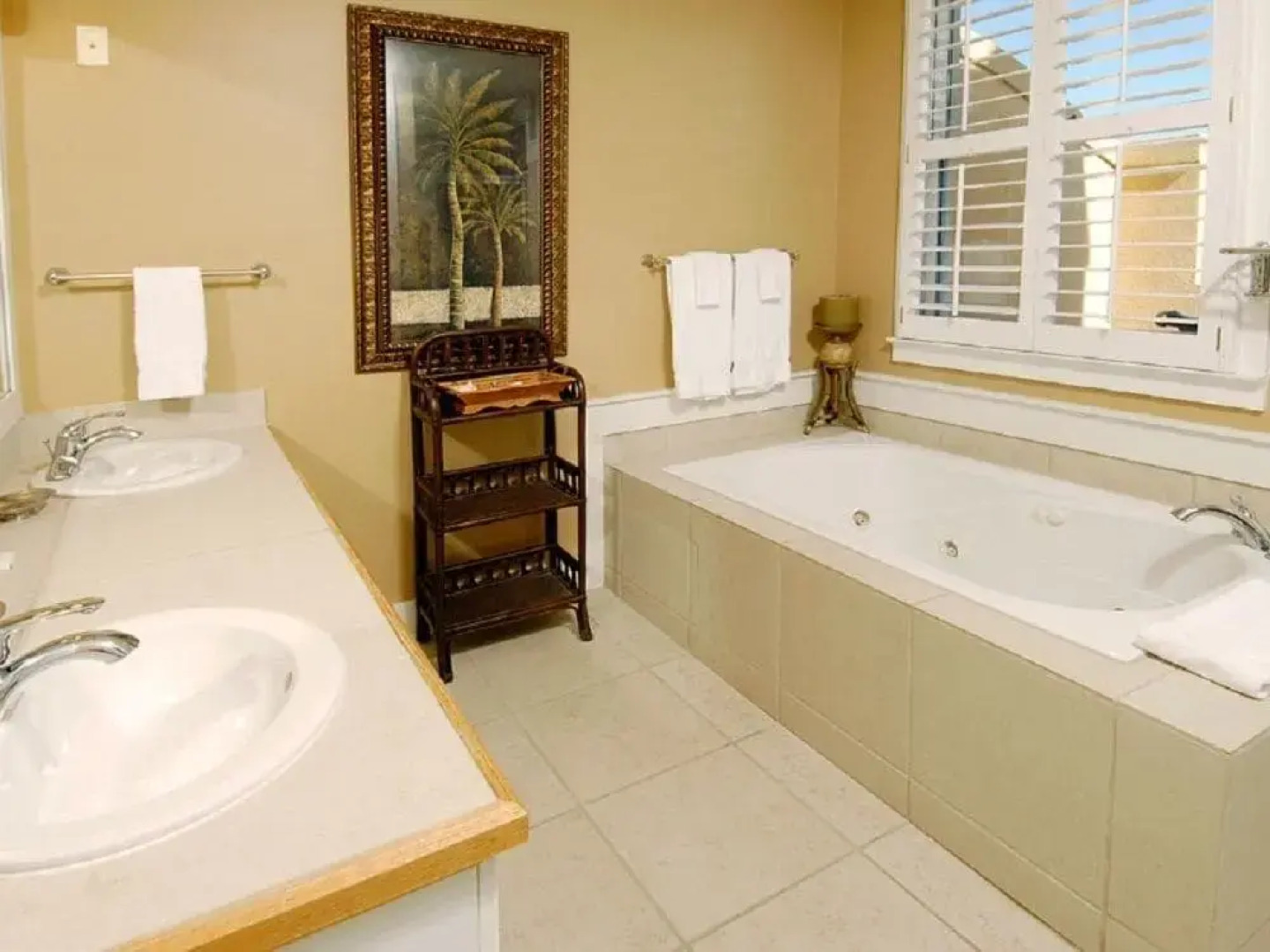 Kiva Lodge - Kiva Village Condos