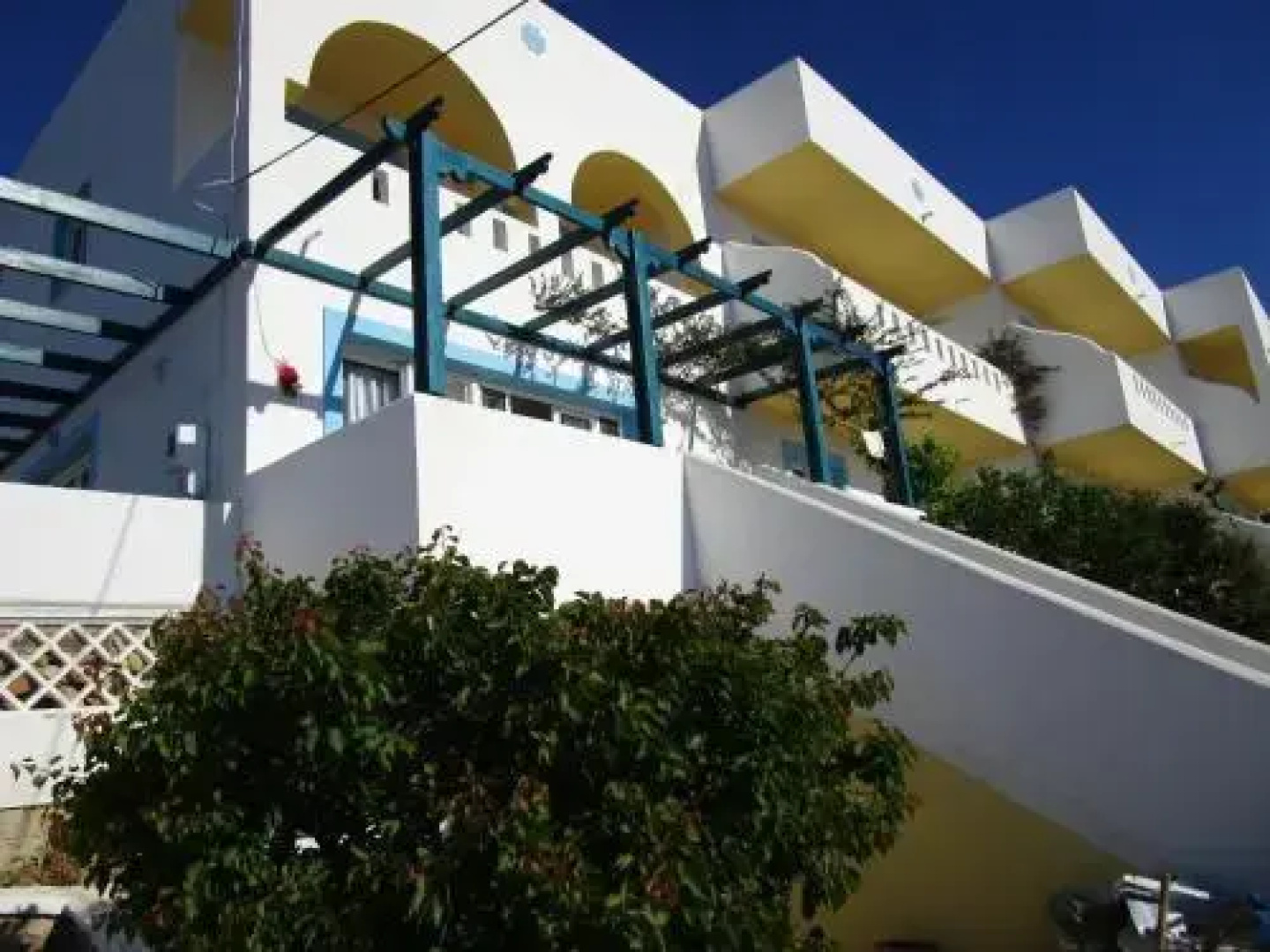 Studios Fokia Beach