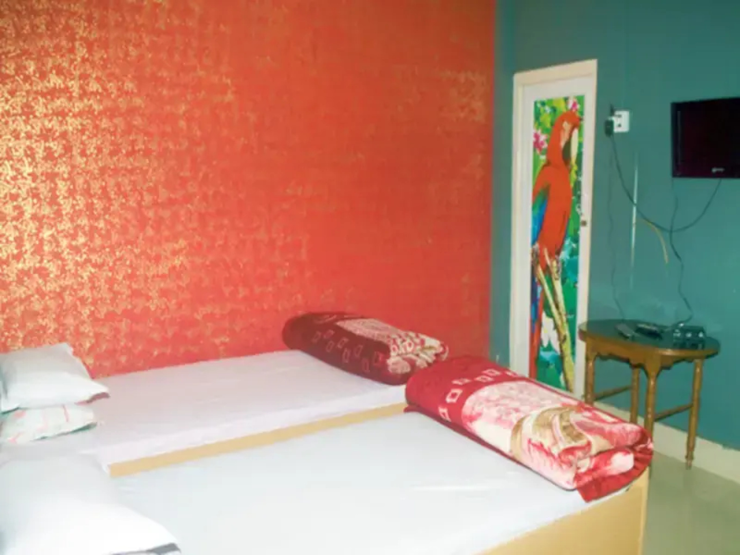 Hotel Paying Guest