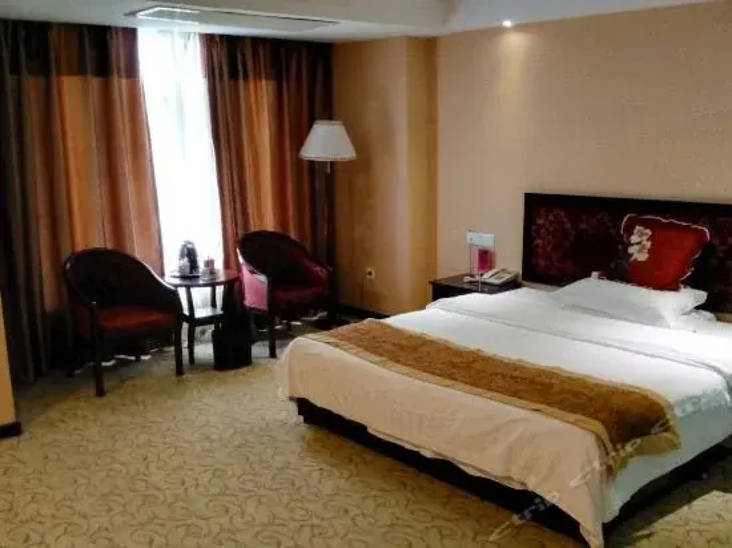 Langzhong Kuixing Business Hotel