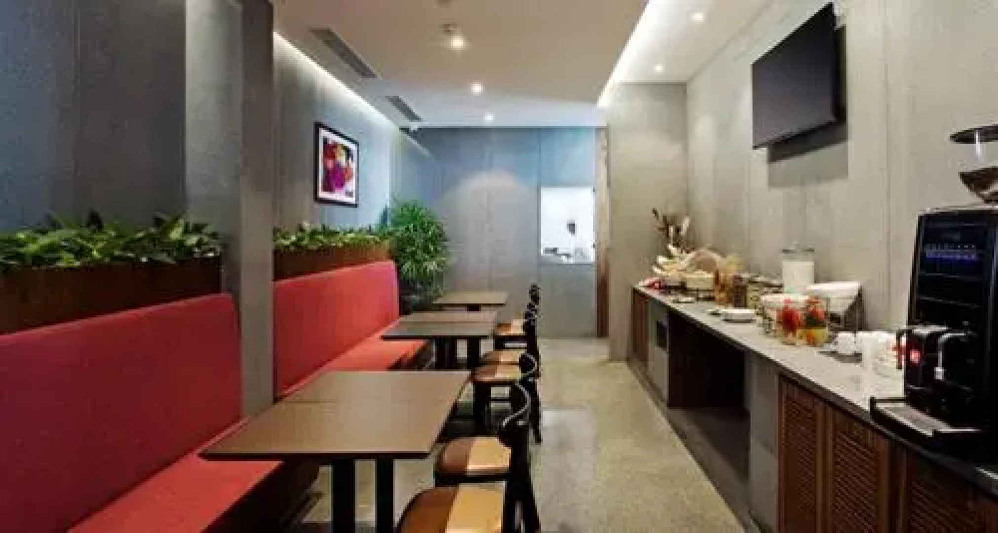 Plaza Premium Day Hotel