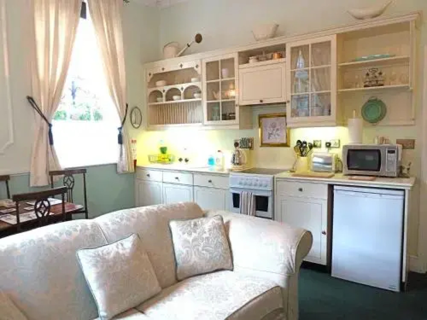 Crystal Palace Apartment