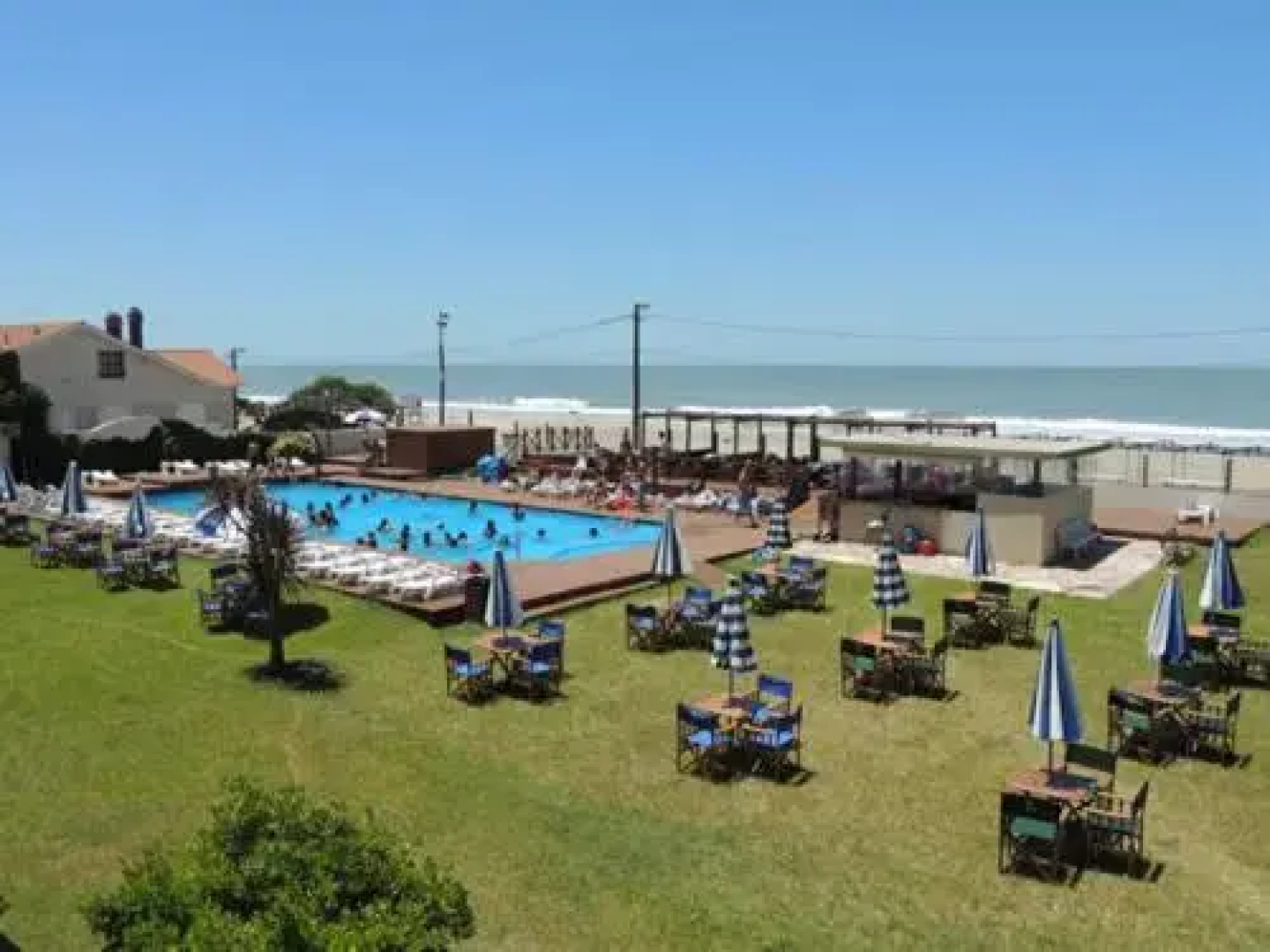 Hotel Tejas Rojas