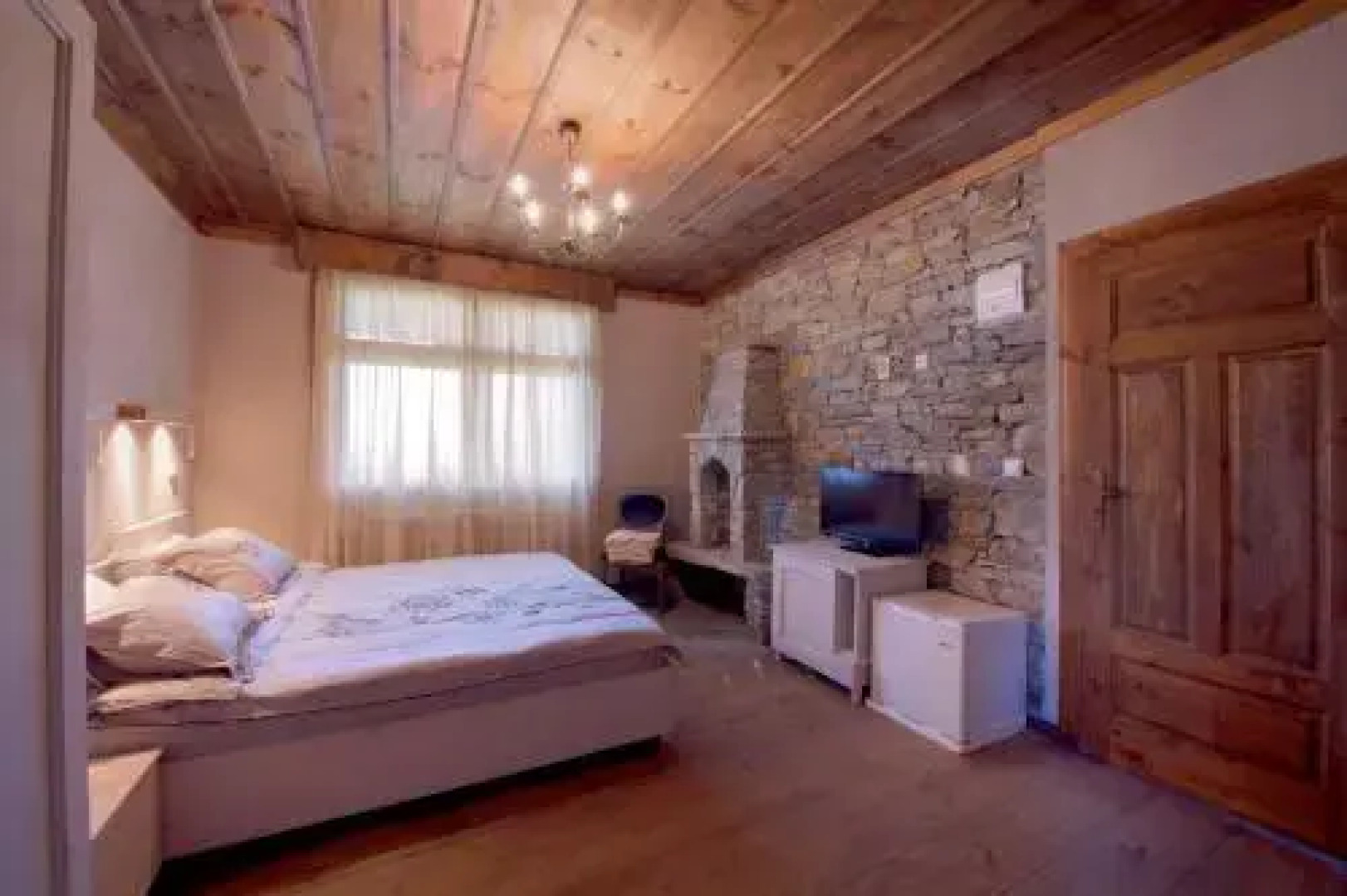 Leshten Guest Homes