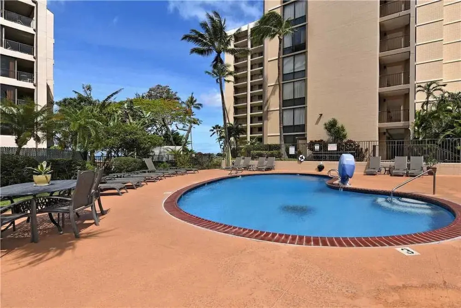 Valley Isle #808 2 Bedroom Condo by RedAwning