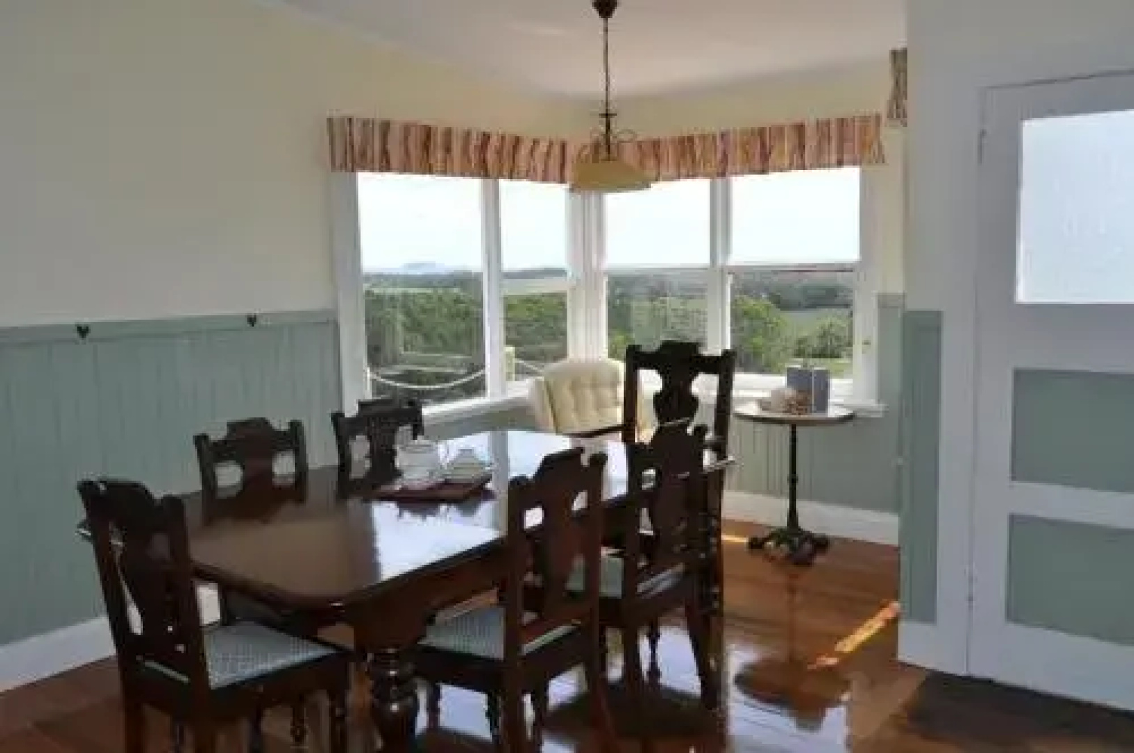 Beth's Cottage Roaring 40s