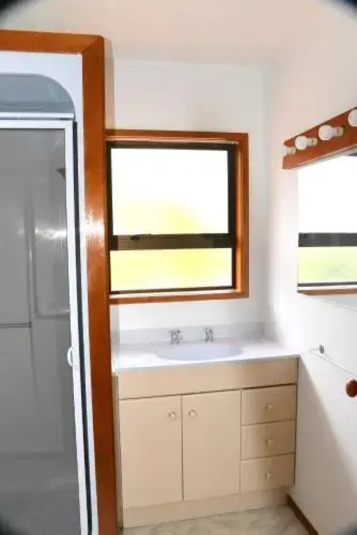 20 De Surville Road - Carrington Estate