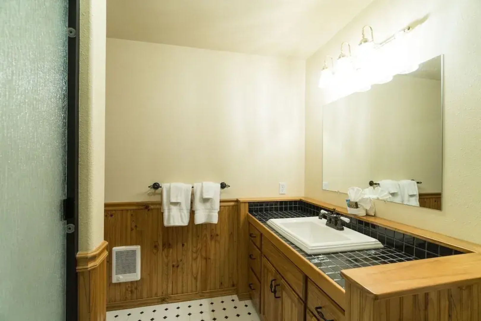 Hidden Inlet 3 Br home by RedAwning