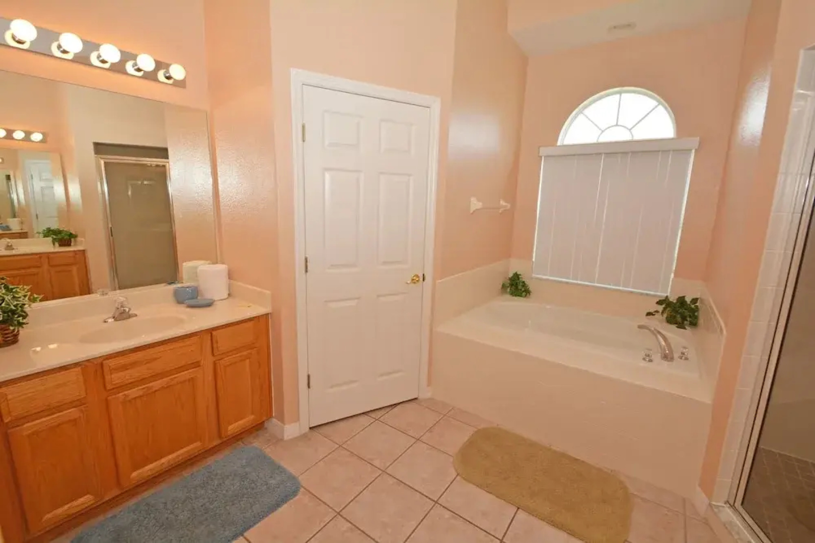 351CD Walters Retreat 5 Br villa by RedAwning