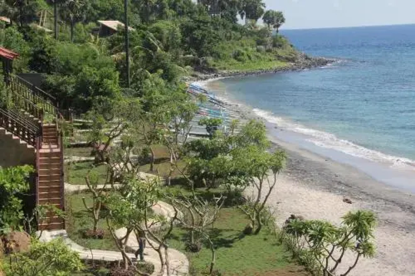 Bos Bungalows and Restaurant